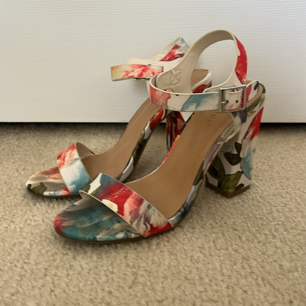 Women’s floral block heels